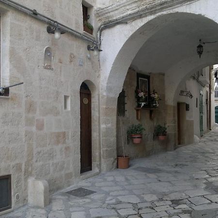 Arco Sallustio Monopoli Bagian luar foto